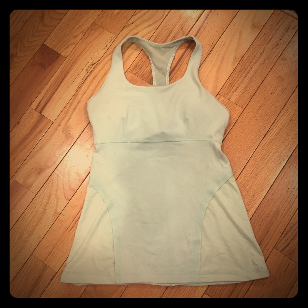 Lululemon - bulit- in bra